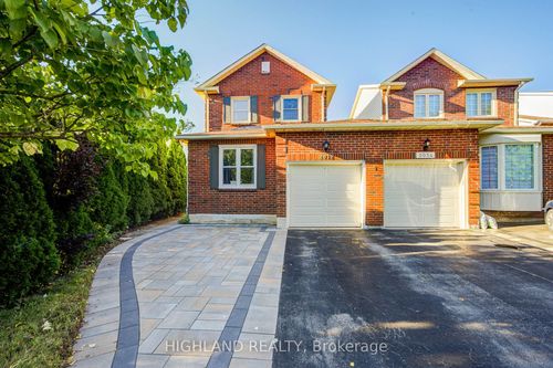 2032 Glenada Cres, Oakville, ON, L6H4M5 | Card Image