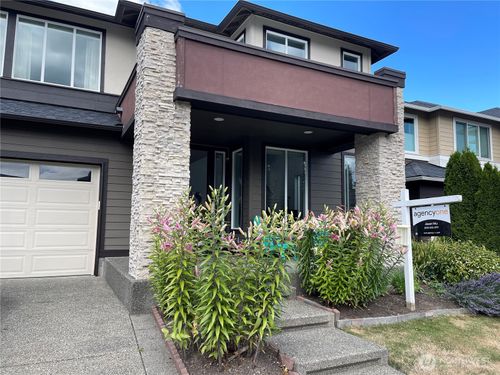 16486 Se 46th Ct, Bellevue, WA, 98006-4740 | Card Image