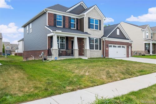49477 Hummel Dr, Macomb, MI, 48044-1594 | Card Image