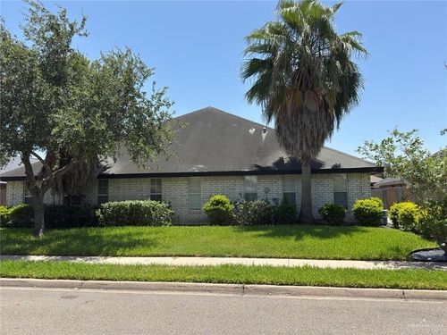 918 Stonehaven Blvd, Edinburg, TX, 78539-7495 | Card Image
