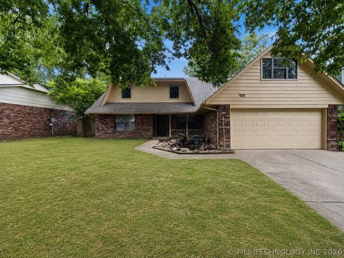 2605 W Urbana St, Broken Arrow, OK, 74012-6304 | Card Image