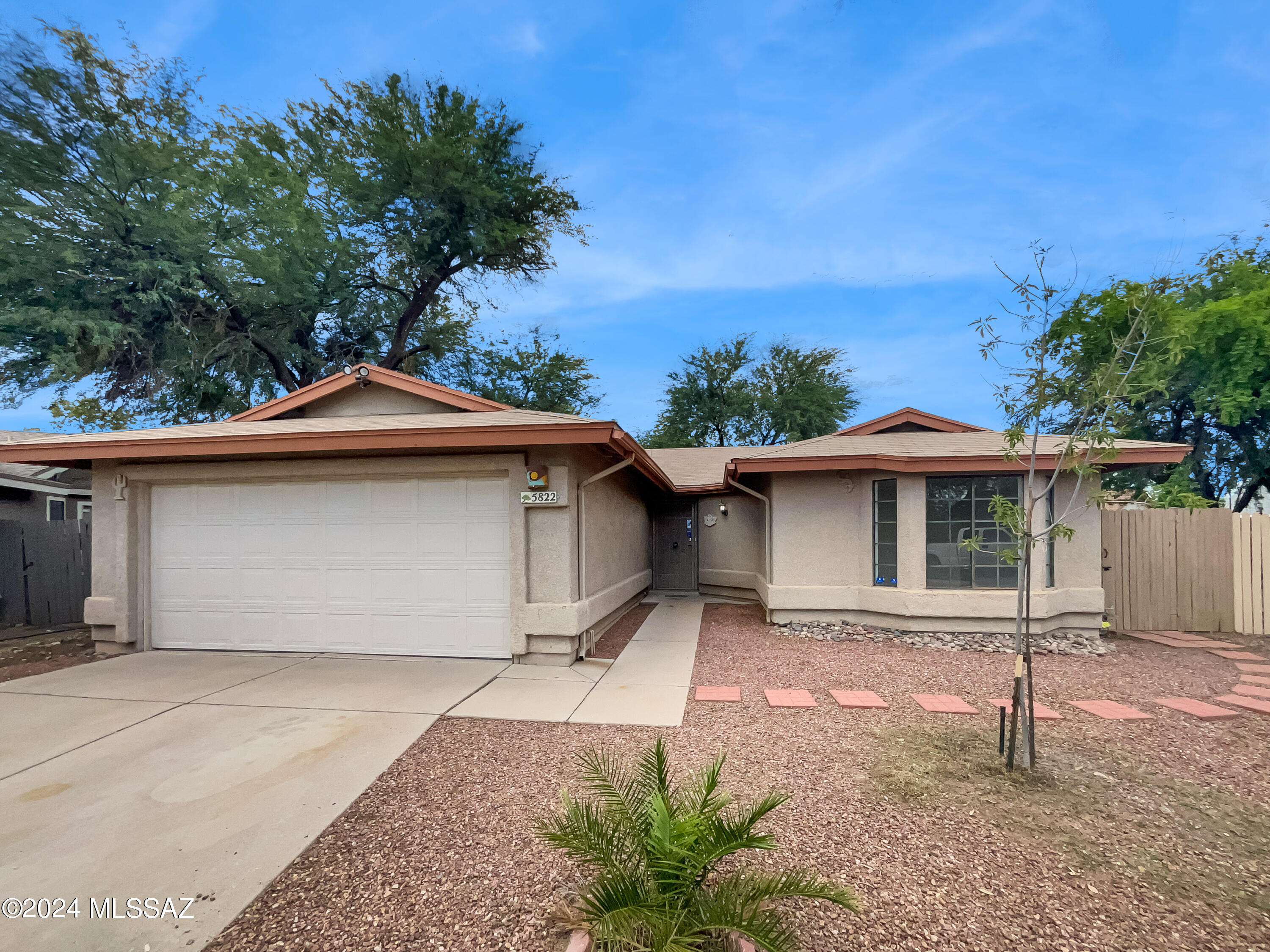 Mahan Dr, Tucson, AZ 85746