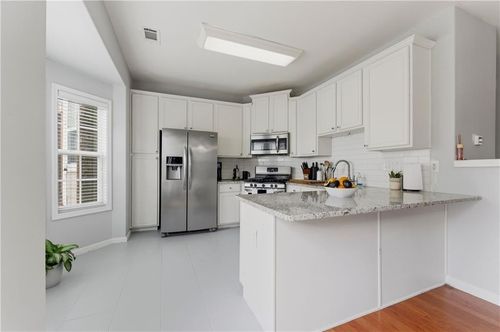 4247 Chatham Ridge Dr, Buford, GA, 30518-8798 | Card Image