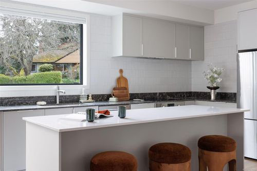 12-1520 Louise Pl, Saanich, BC, V8P2T8 | Card Image