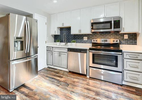 8505 Castlemill Cir, Nottingham, MD, 21236-2606 | Card Image