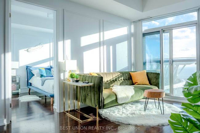 6406 - 14 York St, Condo with 2 bedrooms, 1 bathrooms and 1 parking in Toronto ON | Image 5