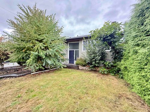 6525 Carnegie St, Burnaby, BC, V5B1Y2 | Card Image