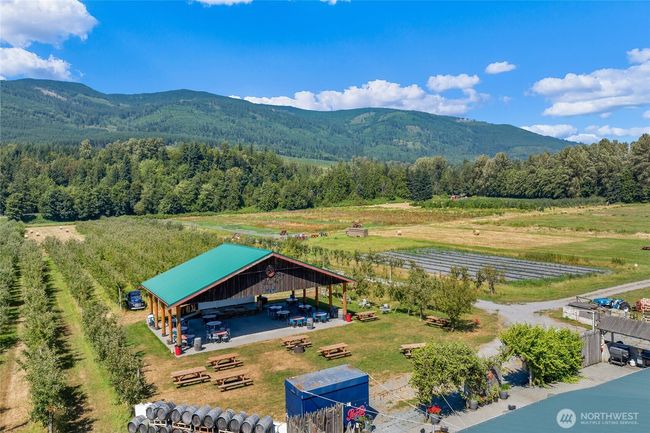 8233 Sims Rd, Home with 3 bedrooms, 2 bathrooms and null parking in Sedro Woolley WA | Image 7