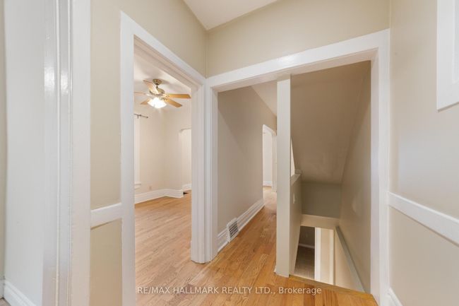 25 Norwood Terr, House other with 3 bedrooms, 3 bathrooms and null parking in Toronto ON | Image 11