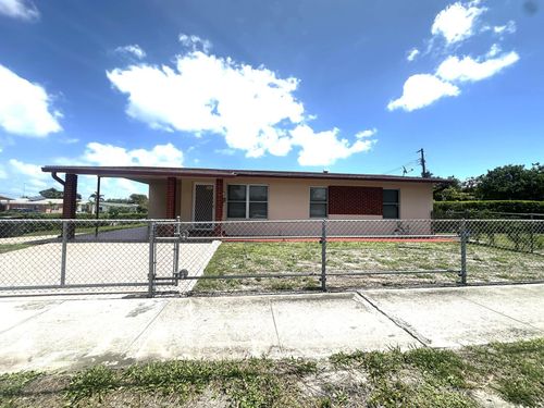 3500 Lake Ave, West Palm Beach, FL, 33405-1818 | Card Image