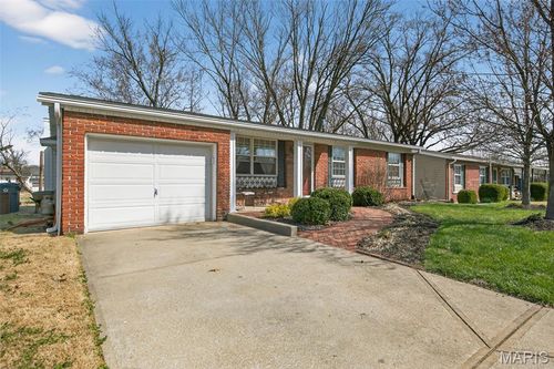 11923 Quality Ln, Maryland Heights, MO, 63043-2203 | Card Image