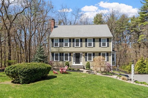 112 Stonecleave Rd, North Andover, MA, 01845-2222 | Card Image