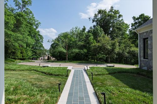 7 Colonel Winstead Dr, Brentwood, TN, 37027-8937 | Card Image
