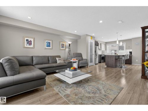 32-1075 Rosenthal Blvd Nw, Edmonton, AB, T5T7G5 | Card Image