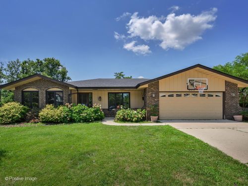 809 Brook Ct, Glen Ellyn, IL, 60137-6428 | Card Image