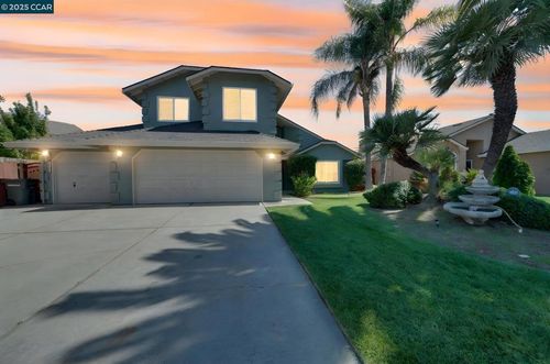 1210 Snow Ridge Ct, Modesto, CA, 95351-6843 | Card Image