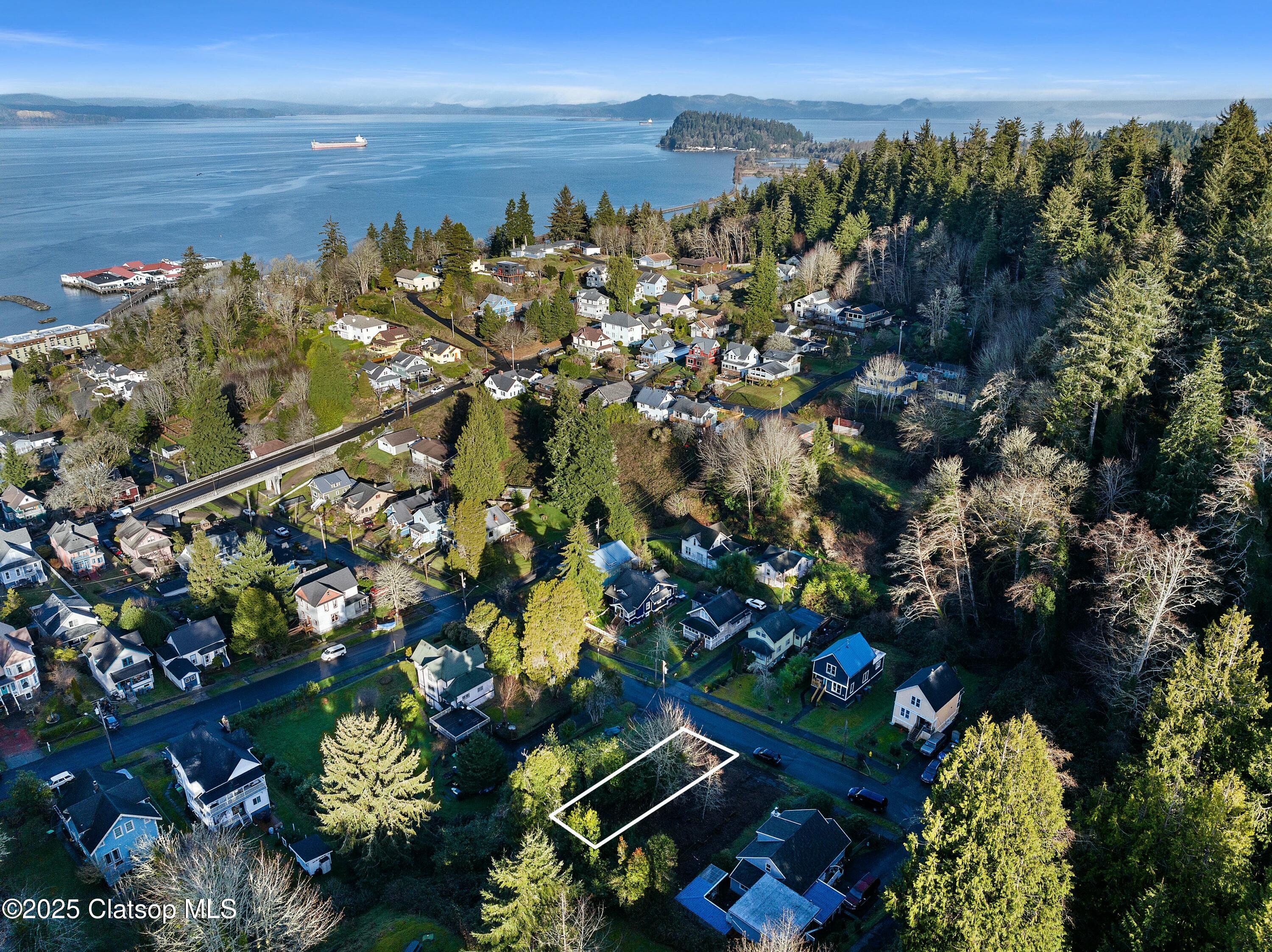 Land in Astoria