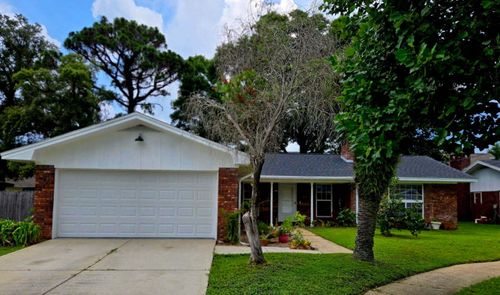 726 Clark Dr Nw, Fort Walton Beach, FL, 32547-2925 | Card Image