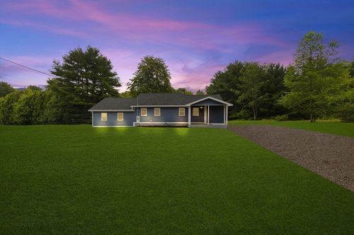 31 Holloway St, Taunton, MA, 02718 | Card Image