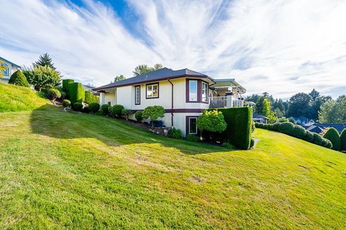 49-32777 Chilcotin Dr, Abbotsford, BC, V2T5W4 | Card Image