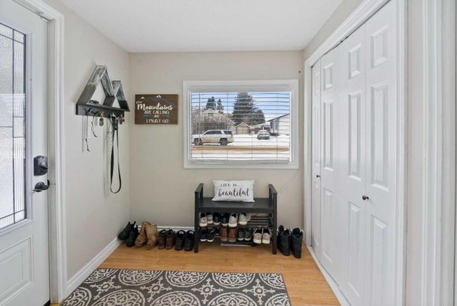 4818 50 Street, Home with 2 bedrooms, 1 bathrooms and 2 parking in Sedgewick AB | Image 9