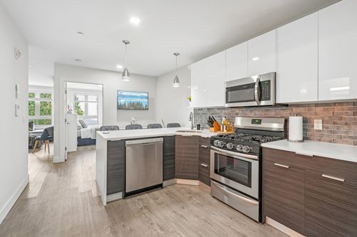209-62 69th St, Guttenberg, NJ, 07093-4523 | Card Image