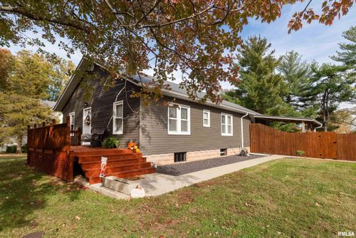 205 S 3rd St, Dahlgren, IL, 62828-4381 | Card Image