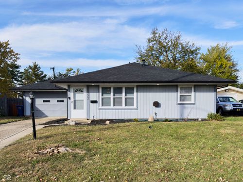 8222 Patton Dr, Lawrence, IN, 46226-2040 | Card Image