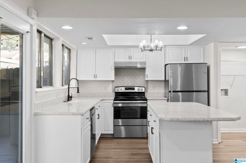 3665 Haven View Cir, Vestavia Hills, AL, 35216-4821 | Card Image