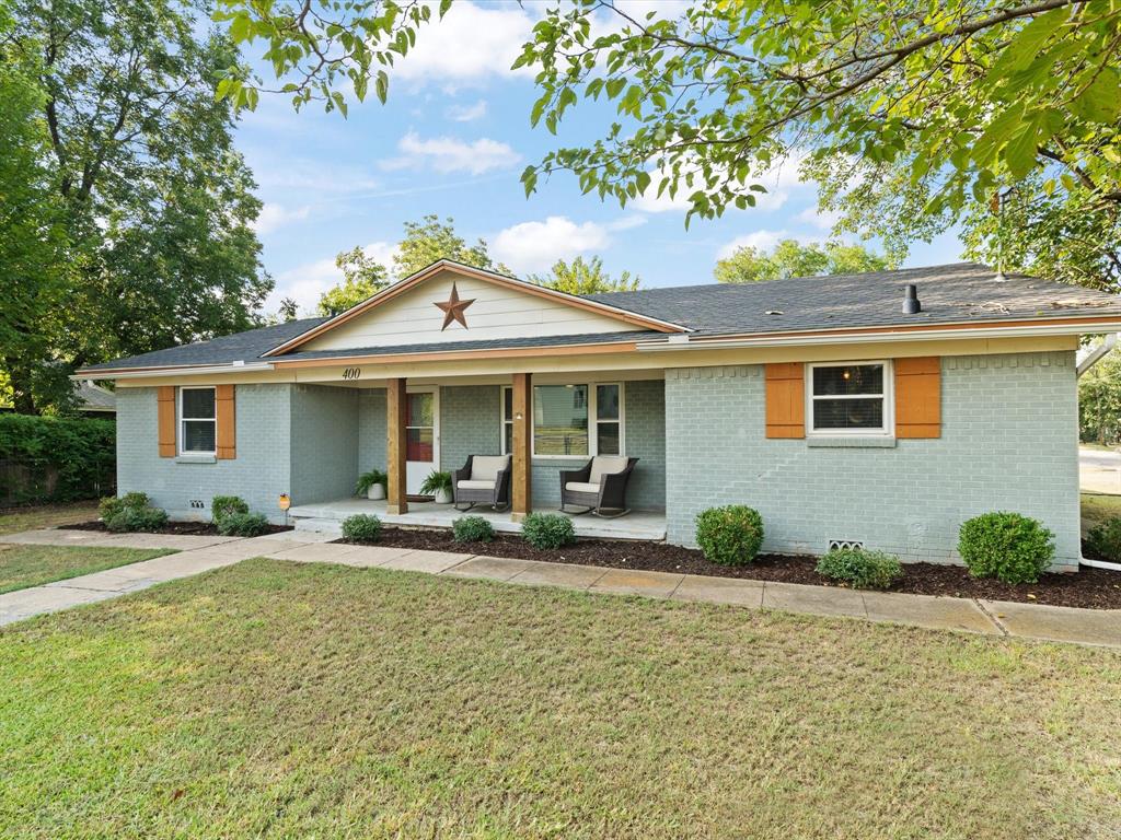 Sherman St, Tioga, TX 76271