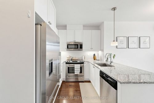 602a-15277 Yonge St, Aurora, ON, L4G1Y3 | Card Image