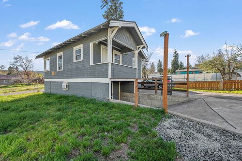 1801 Last St, Klamath Falls, OR, 97601-2113 | Card Image