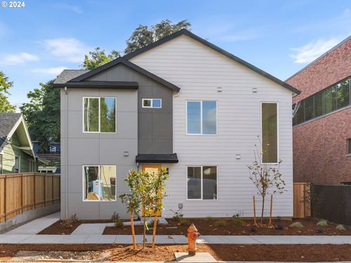 1318 Ne 46th Ave, Portland, OR, 97213-2122 | Card Image