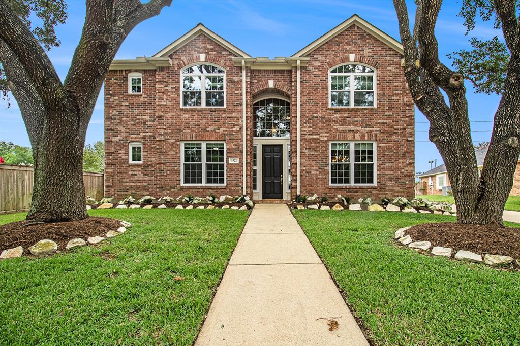 Greenway Village Dr, Katy, TX 77494