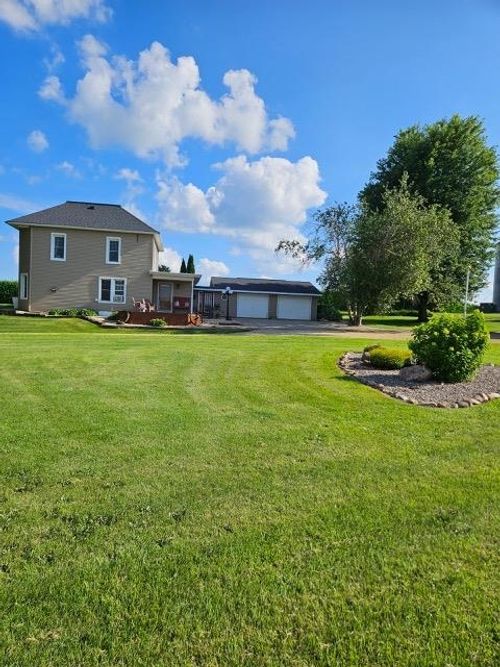 8533 County Road Vv, Glen Haven, WI, 53810-9704 | Card Image