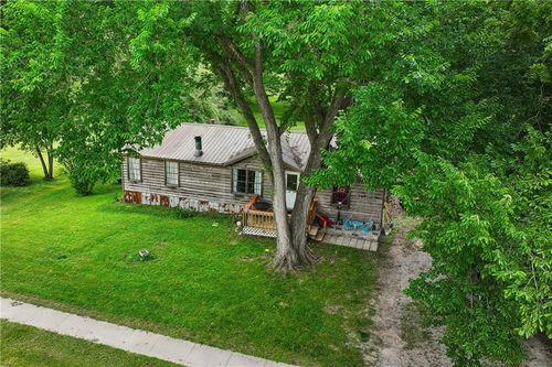 725 S Locust St, Sweet Springs, MO, 65351-1414 | Card Image
