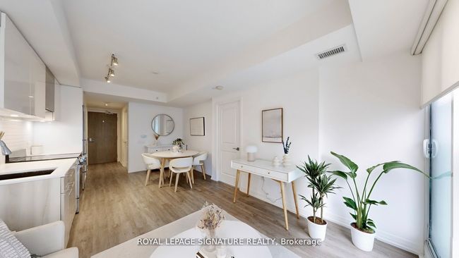 4304 - 251 Jarvis St, Condo with 1 bedrooms, 1 bathrooms and null parking in Toronto ON | Image 4