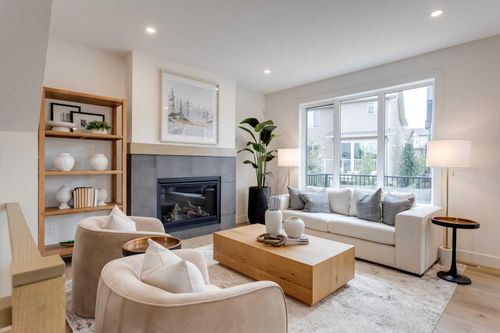 46 Heritage Close, Cochrane, AB, T4C3G8 | Card Image