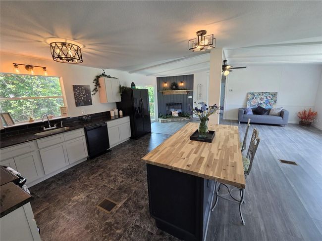 47807 State Road 19, House other with 3 bedrooms, 2 bathrooms and null parking in ALTOONA FL | Image 6