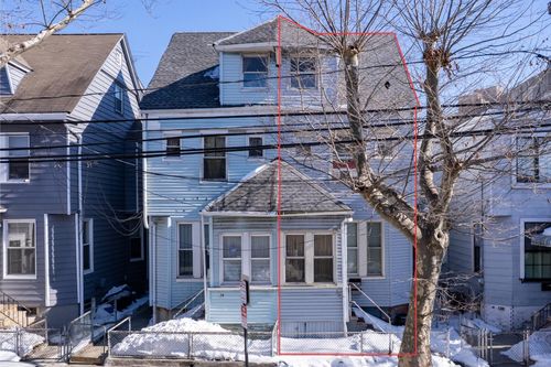 32 Storms Ave, Jersey City, NJ, 07306-3315 | Card Image