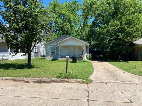 111 W Murray St, Denison, TX, 75021-6366 | Card Image