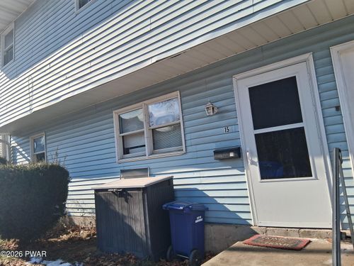 15 Parish Ct, Carbondale, PA, 18407-2717 | Card Image