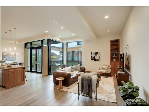 211-1077 Canyon Blvd, Boulder, CO, 80302-5474 | Card Image