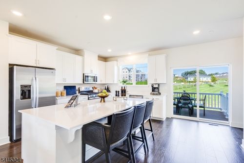 79-79 Eastwood Ter, East Hanover, NJ, 07936-2040 | Card Image