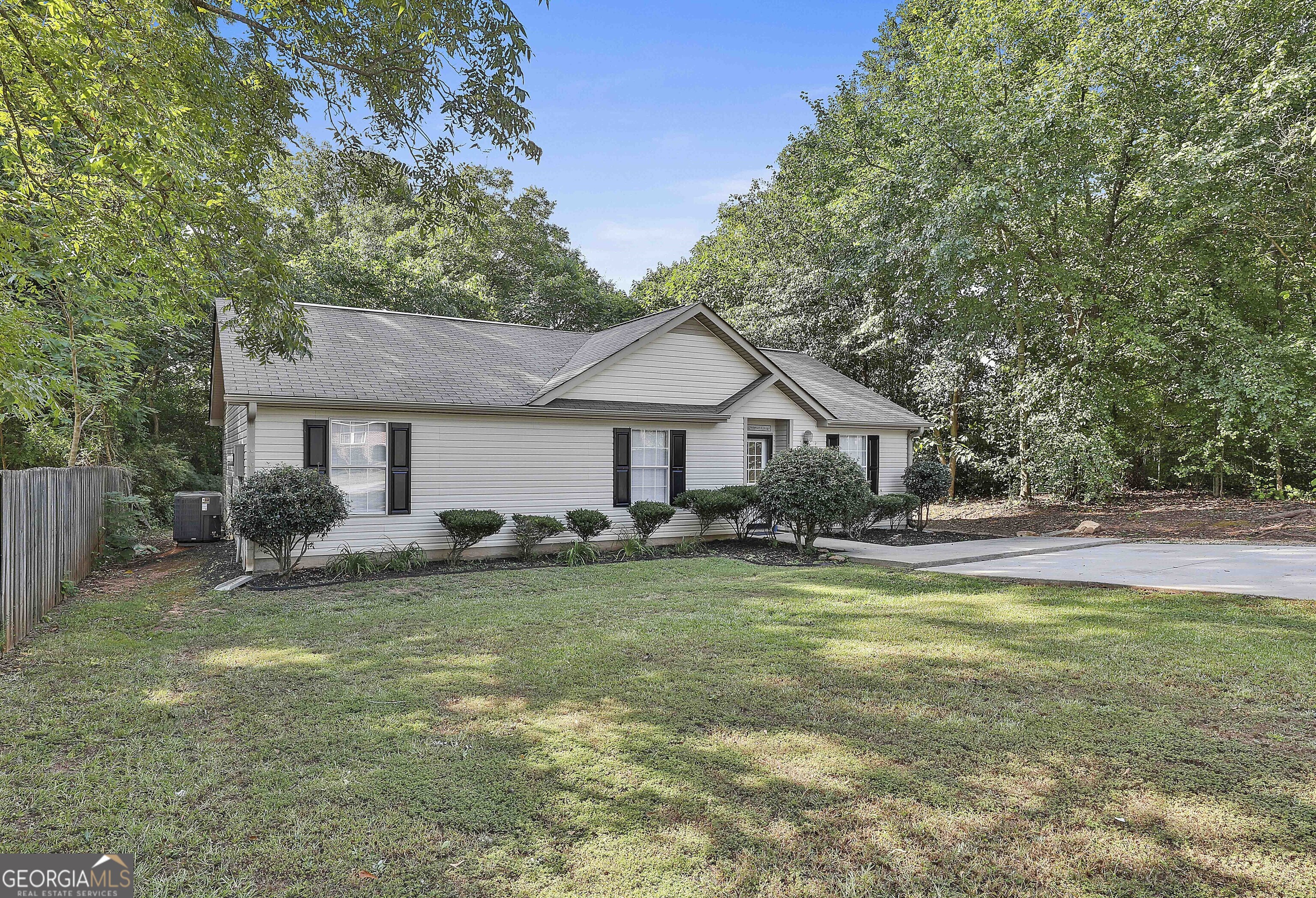 Beverly Dr, Newnan, GA 30263