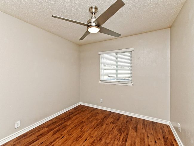APT-120 - 2401 Manor Rd, Condo with 2 bedrooms, 1 bathrooms and 1 parking in Austin TX | Image 7