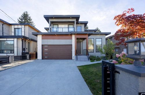 7830 16th Ave, Burnaby, BC, V3N1R1 | Card Image