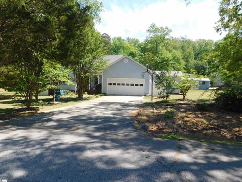 116 Bell Dr, Simpsonville, SC, 29681-2901 | Card Image