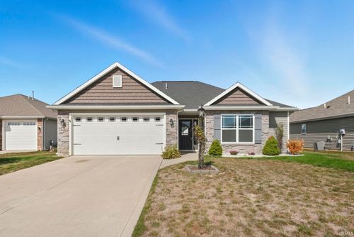 10253 Chesterhills Ct, New Haven, IN, 46774-9233 | Card Image