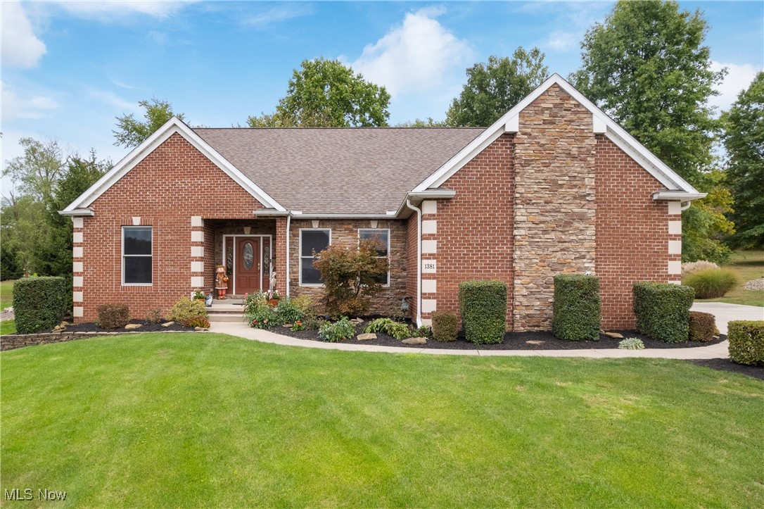 Ashford Glen Ln, Northfield, OH 44067